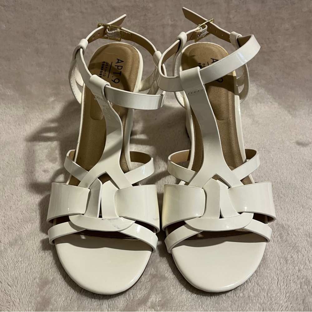 NWOT APT.9 white ankle strap wedge sandals size 8 M